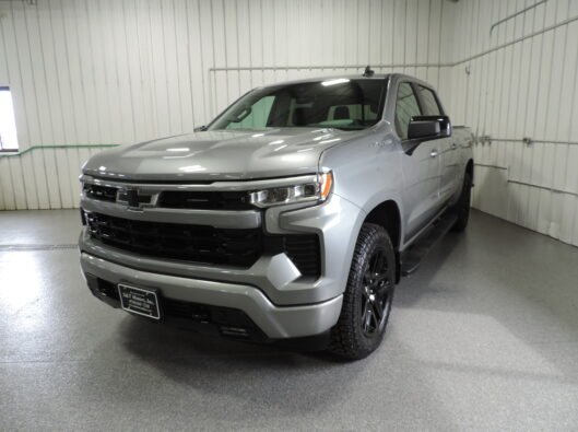 2024 Chev Silverado Duramax Gray 001