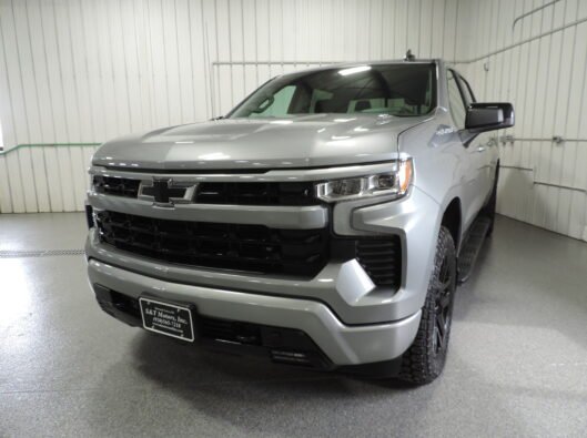 2024 Chev Silverado Duramax Gray 004