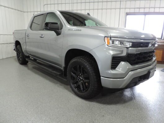 2024 Chev Silverado Duramax Gray 010