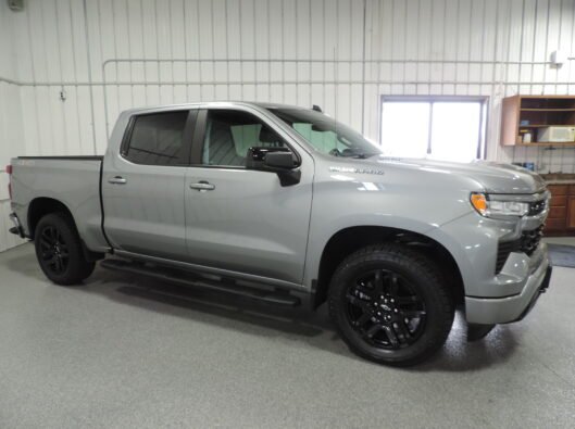 2024 Chev Silverado Duramax Gray 011