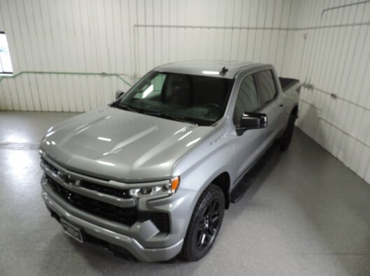 2024 Chev Silverado Duramax Gray 020