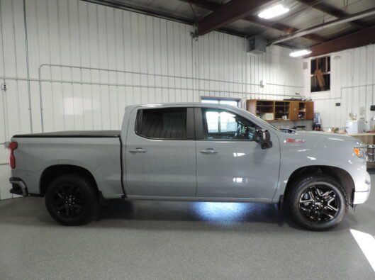 2024 Chevrolet Silverado Slate Gray 011