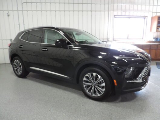 2025 Buick Envision Black 010