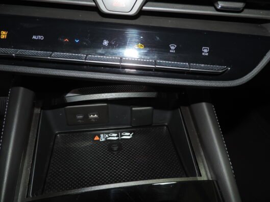 2025 Buick Envision Black 044