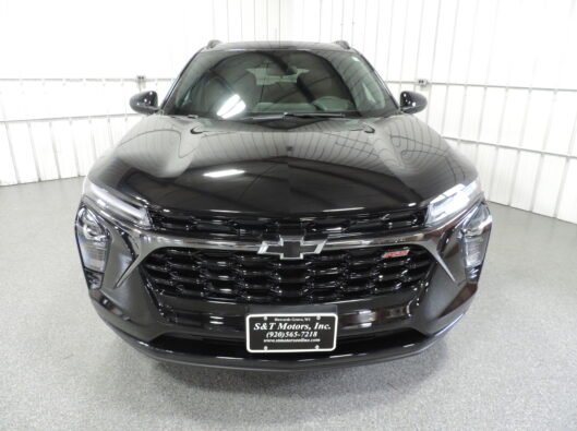 2025 Chev Trax RS Black 004