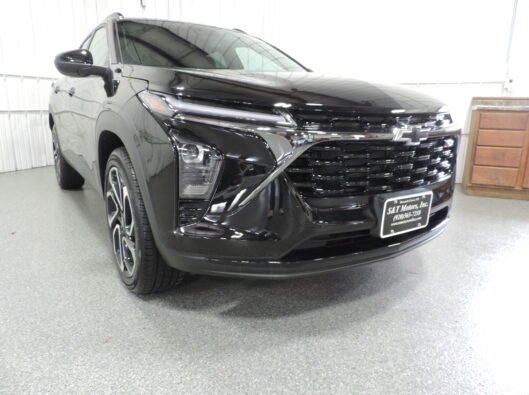 2025 Chev Trax RS Black 007