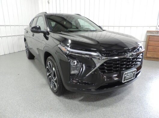 2025 Chev Trax RS Black 008