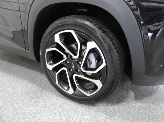 2025 Chev Trax RS Black 013