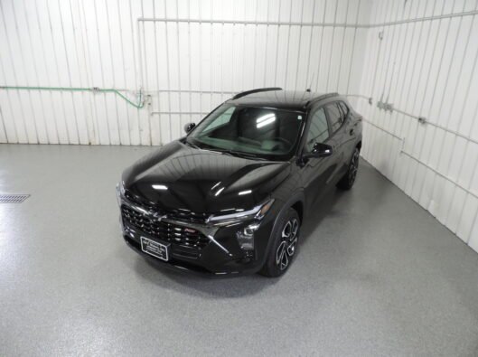 2025 Chev Trax RS Black 016