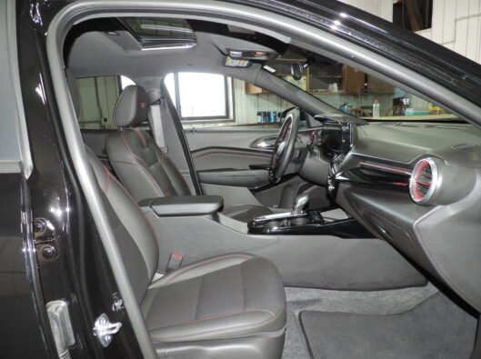 2025 Chev Trax RS Black 022