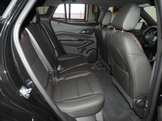 2025 Chev Trax RS Black 027