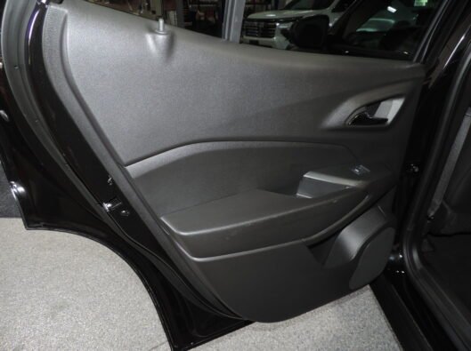 2025 Chev Trax RS Black 029