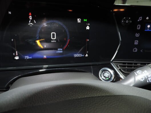 2025 Chev Trax RS Black 037