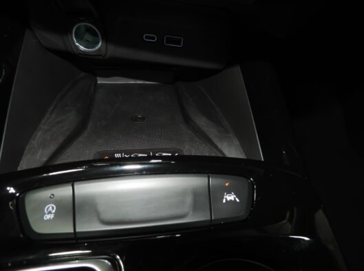 2025 Chev Trax RS Black 042