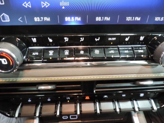 2025 Chevrolet Colorado ZR2 060