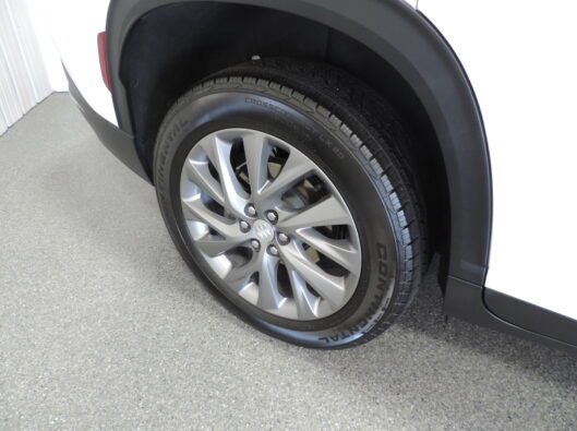 2025Buick Enclave White 013