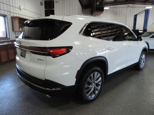 2025Buick Enclave White 018