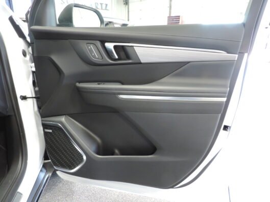 2025Buick Enclave White 021