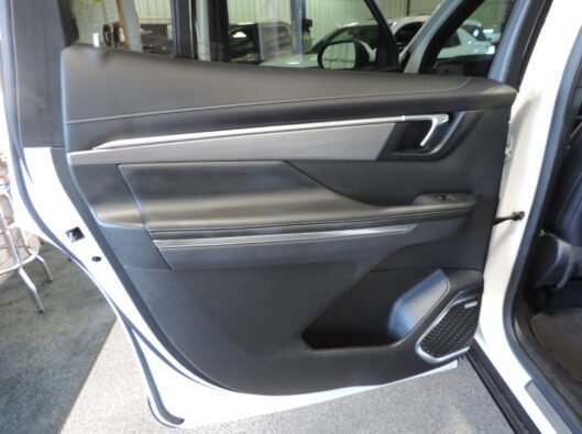 2025Buick Enclave White 035