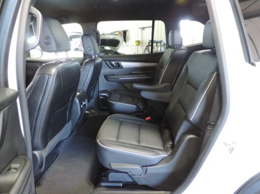 2025Buick Enclave White 036