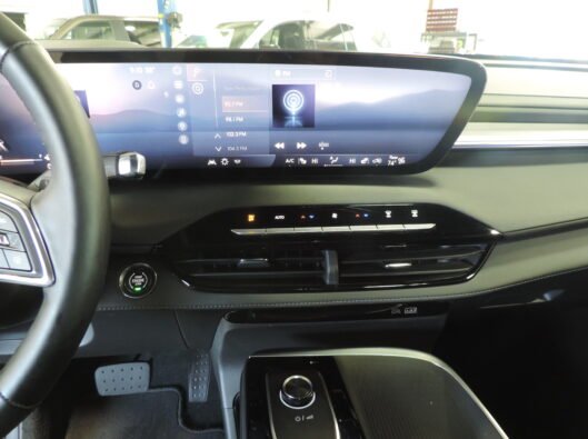 2025Buick Enclave White 044