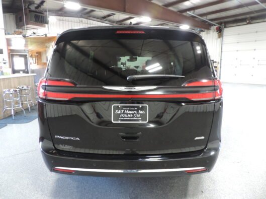 2024 Chrysler Pacifica 018