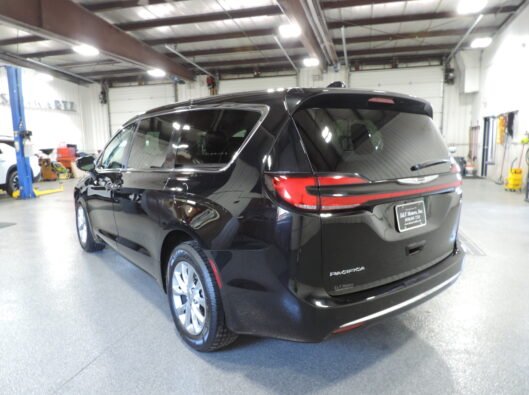 2024 Chrysler Pacifica 019