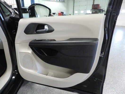 2024 Chrysler Pacifica 022