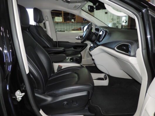 2024 Chrysler Pacifica 023