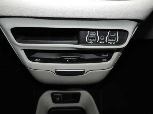 2024 Chrysler Pacifica 042