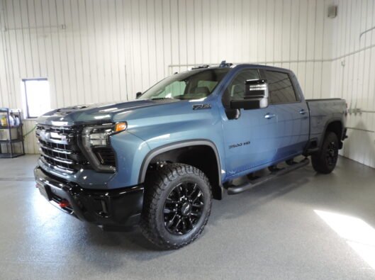 2025 HD 3500 LTZ Silverado 002