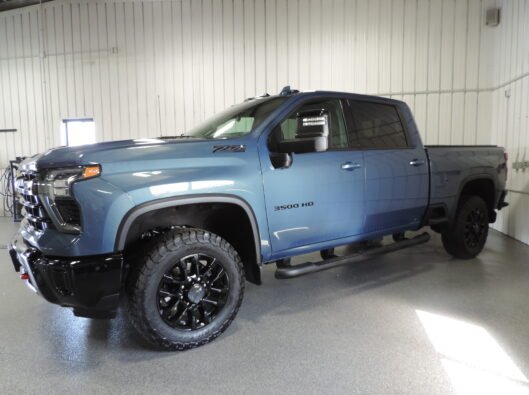 2025 HD 3500 LTZ Silverado 003
