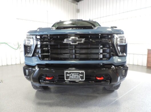 2025 HD 3500 LTZ Silverado 006