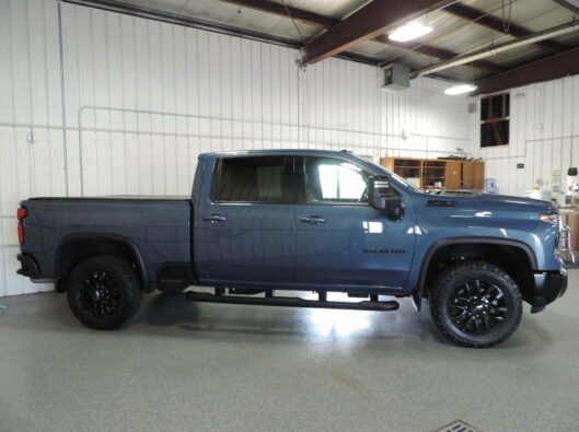 2025 HD 3500 LTZ Silverado 012