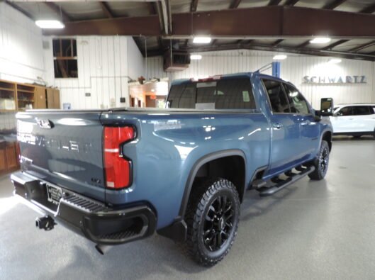 2025 HD 3500 LTZ Silverado 026