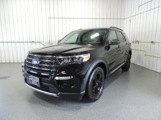2023 Ford Explorer Black 001