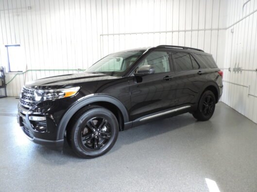 2023 Ford Explorer Black 003