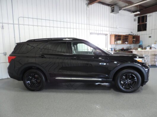 2023 Ford Explorer Black 013