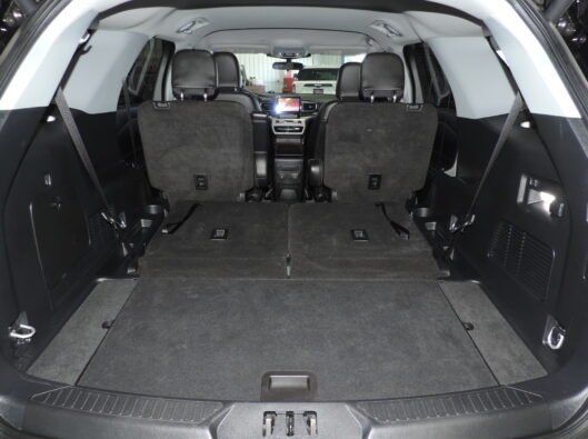 2023 Ford Explorer Black 027