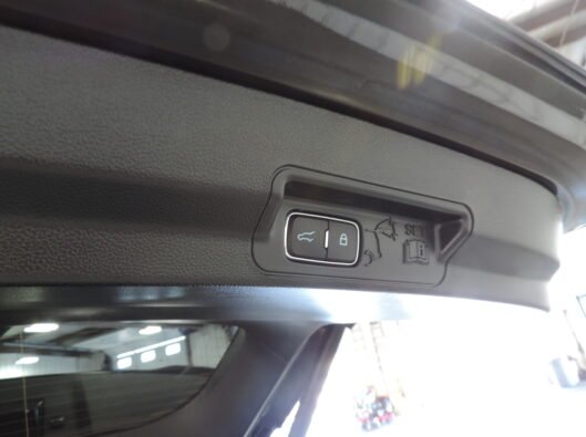 2023 Ford Explorer Black 029