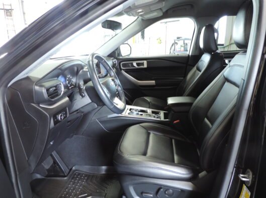 2023 Ford Explorer Black 033