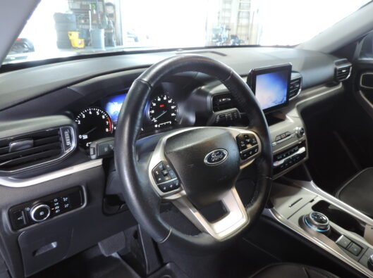 2023 Ford Explorer Black 034