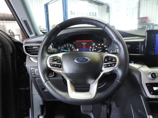 2023 Ford Explorer Black 036