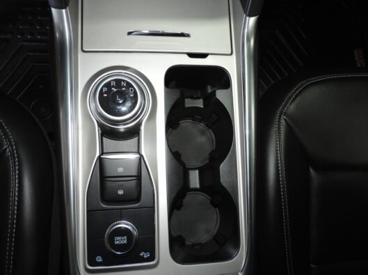 2023 Ford Explorer Black 040