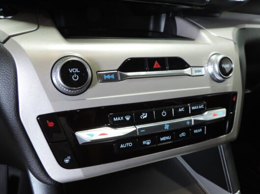 2023 Ford Explorer Black 041