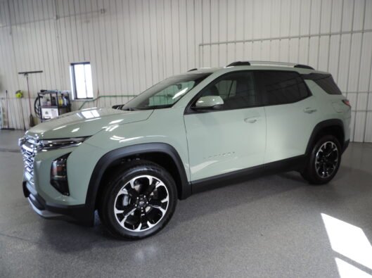 2025 Chevrolet Equinox Cacti Green 003