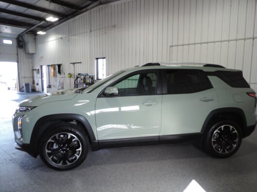 2025 Chevrolet Equinox Cacti Green 004