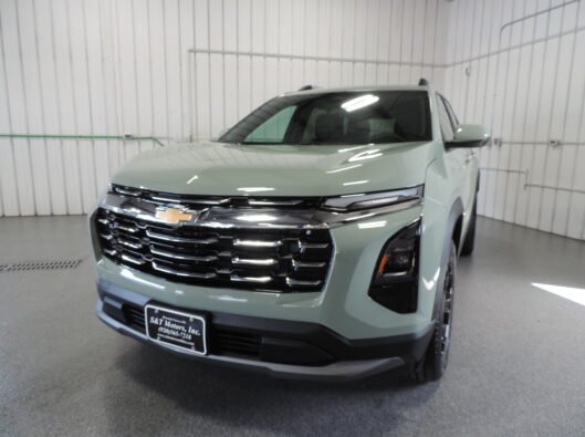 2025 Chevrolet Equinox Cacti Green 005