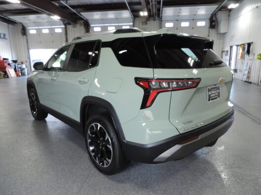 2025 Chevrolet Equinox Cacti Green 020