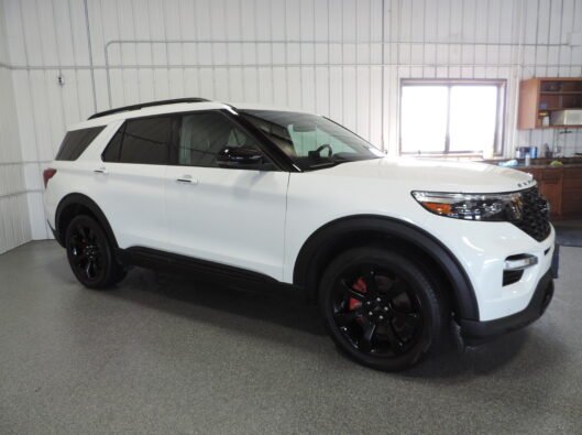 2023 Ford Explorer ST White 011
